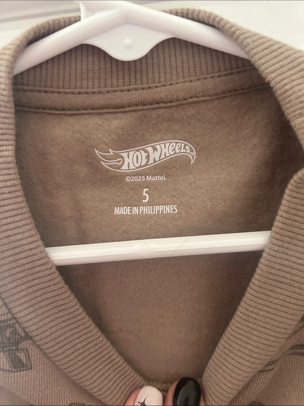 Mattel Hot Wheels Taupe Crewneck Sweatshirt with Car Print Patch